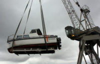 Boot am Kran