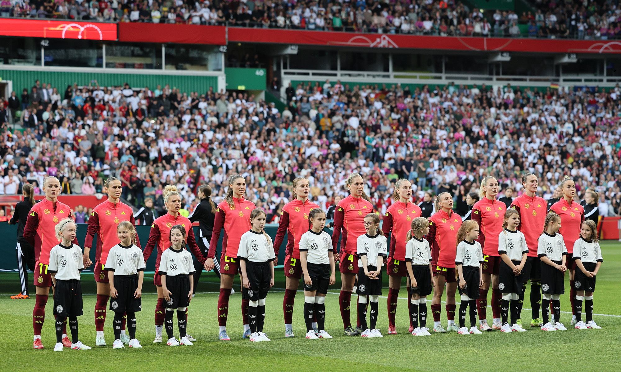 DFB-Frauen gegen die Niederlande