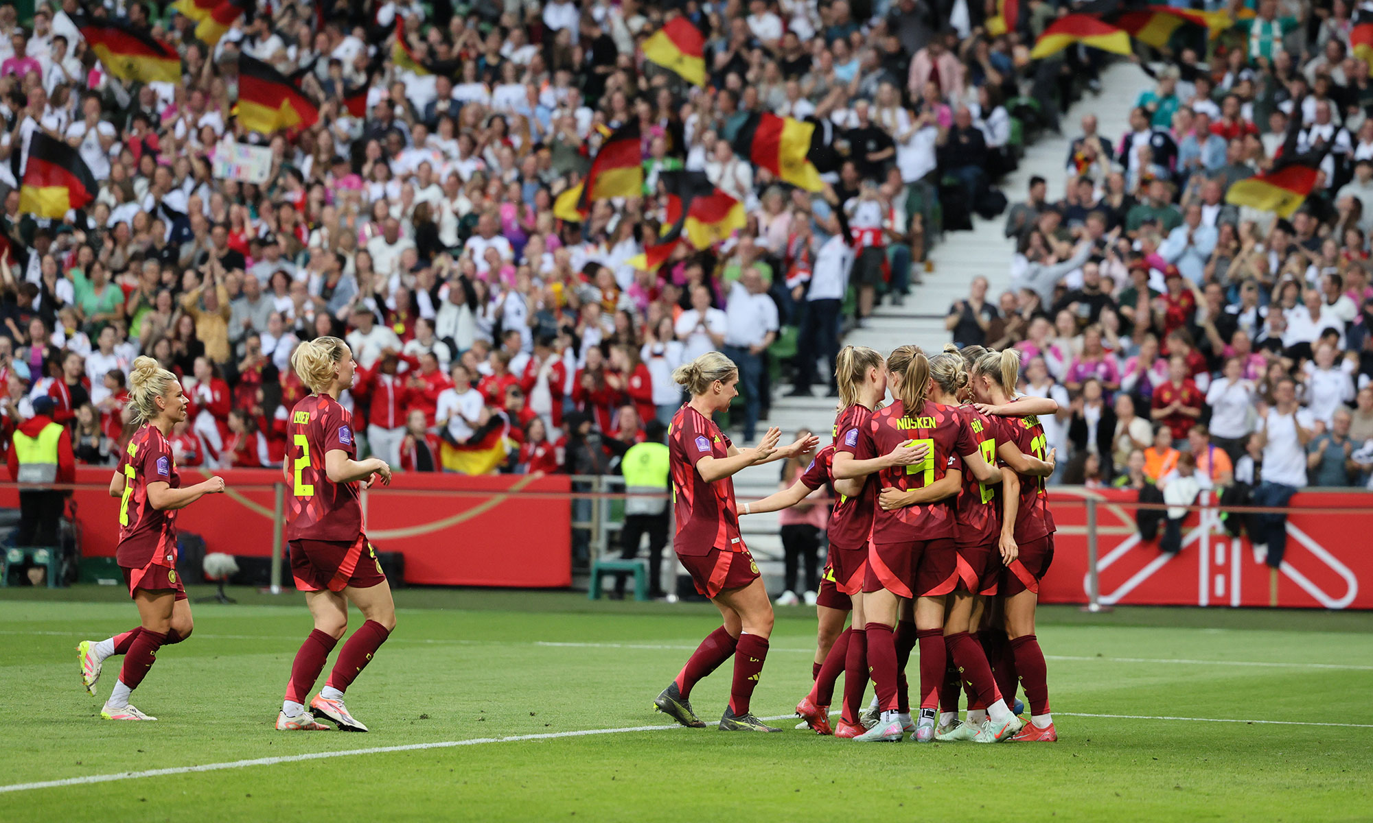 DFB-Frauen gegen die Niederlande