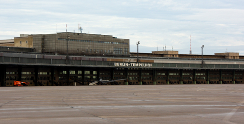 Flughafen Berlin Tempelhof Passagierhalle 2010