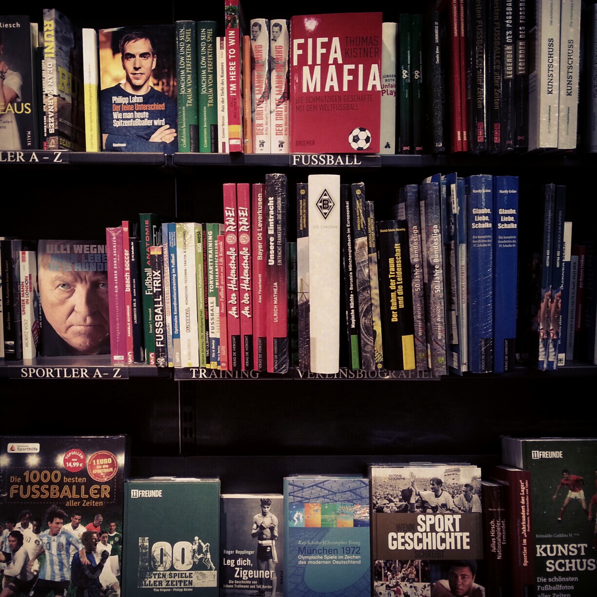 Fußballliteratur Dussmann Berlin 2012