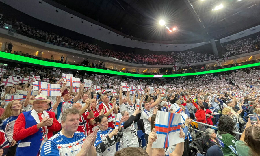 Färöer-Fans bei der Handball-EM 2024 in Berlin