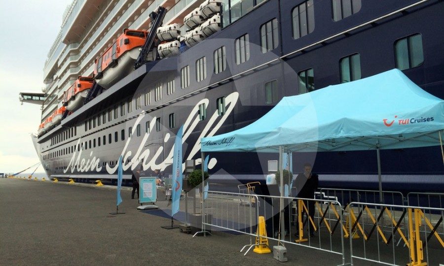 Mein Schiff 5 im Hafen