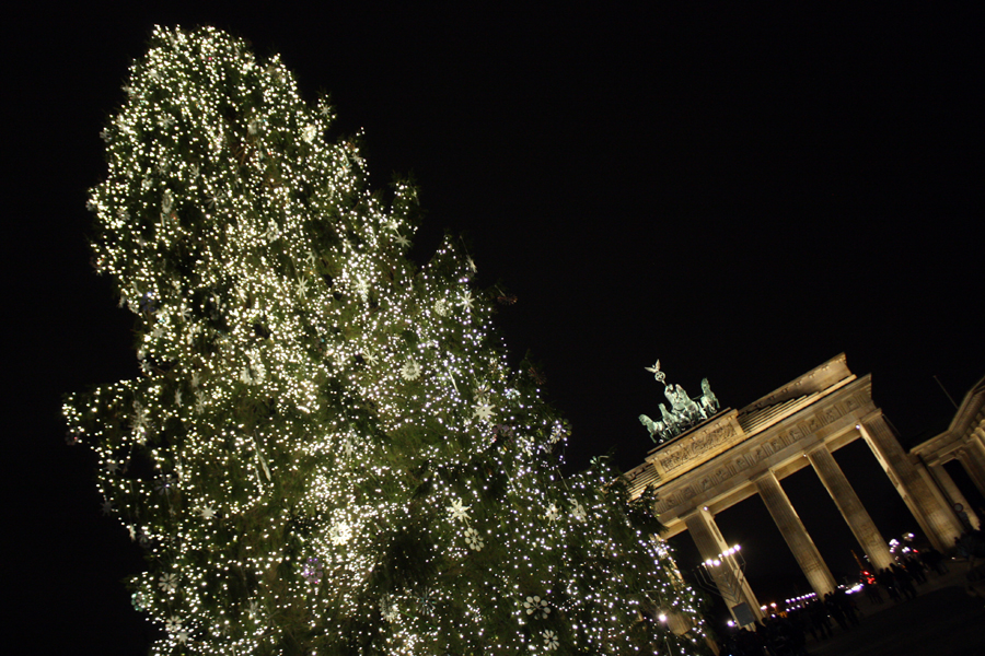 Weihnachtsbaum Brandenburger Tor Berlin 2011